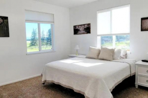 Charming Chalet Close to GNP, Downtown & Game Room!